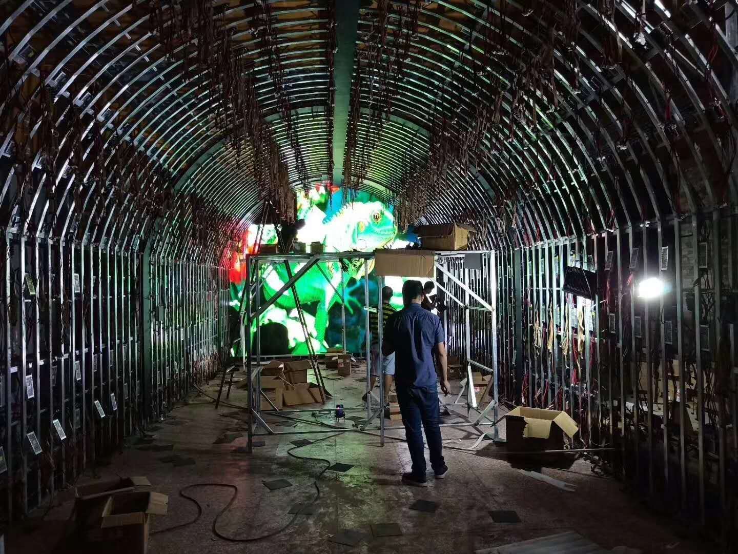 贵州隧道异形LED显示屏